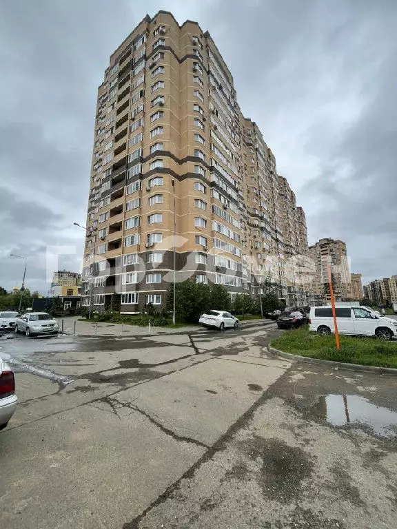 Продается 3-комнатная квартира - Фото 1