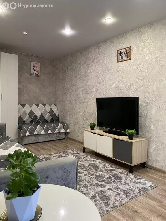 1-комнатная квартира: Киров, Октябрьский район, улица Свердлова, 24А ... - Фото 1