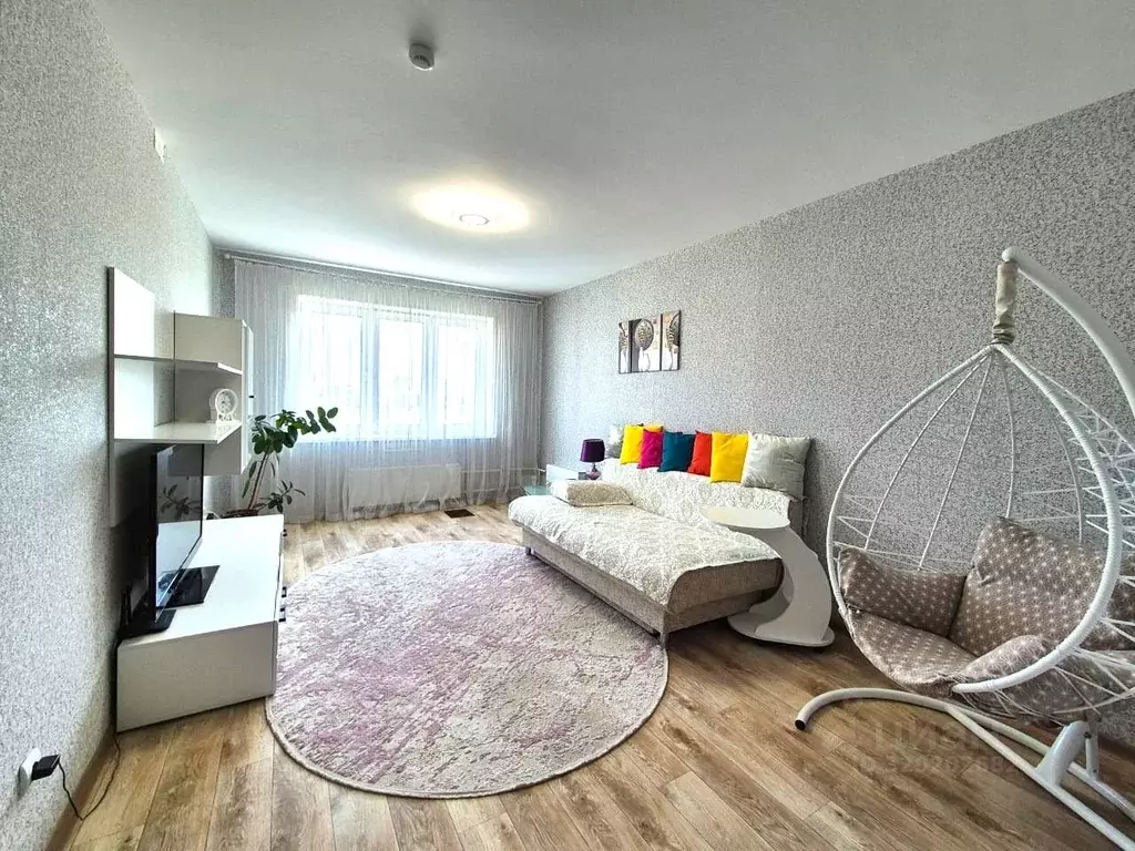 2-к кв. Омская область, Омск ул. 21-я Амурская, 77 (61.0 м) - Фото 0