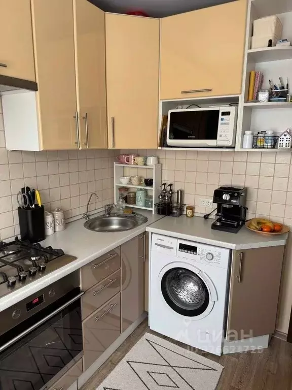 2-к кв. Омская область, Омск Заозерный мкр, ул. Бархатовой, 4 (48.8 м) - Фото 2