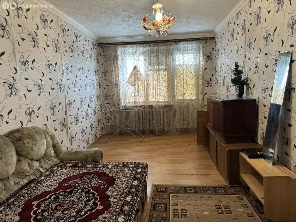 3-комнатная квартира: территория Рабочий посёлок Горьковский, улица ... - Фото 1