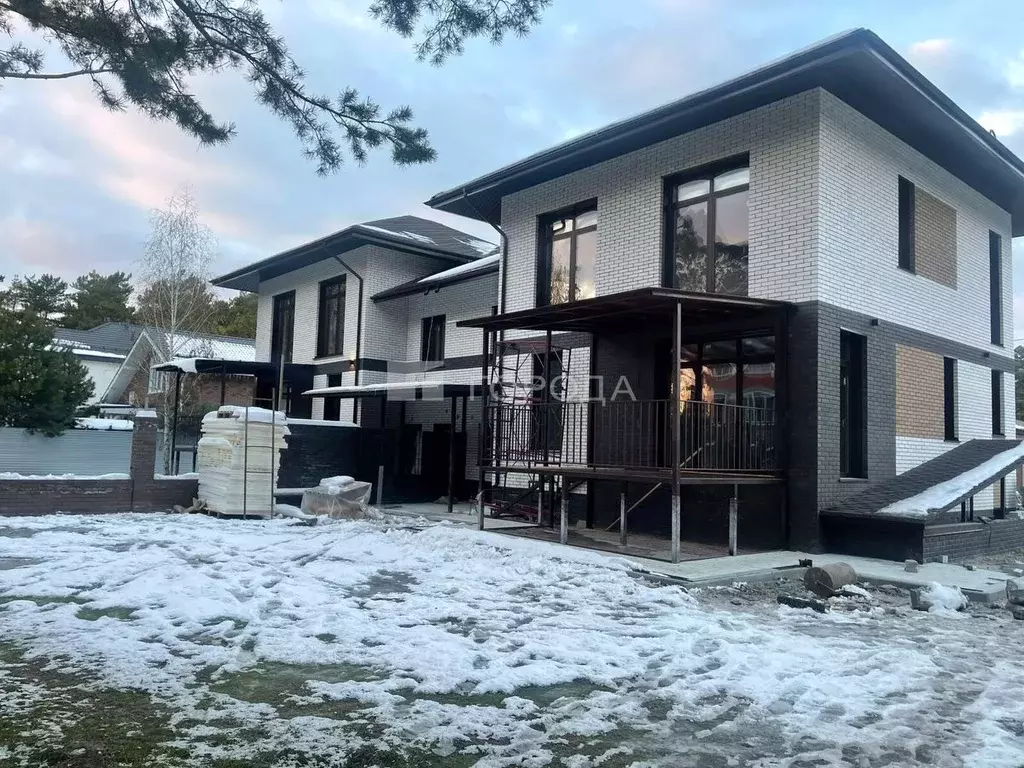 Таунхаус в Новосибирская область, Бердск Морская ул., 42/3 (222 м) - Фото 1