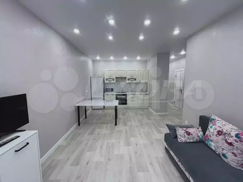 2-к. квартира, 70 м, 9/12 эт. - Фото 0