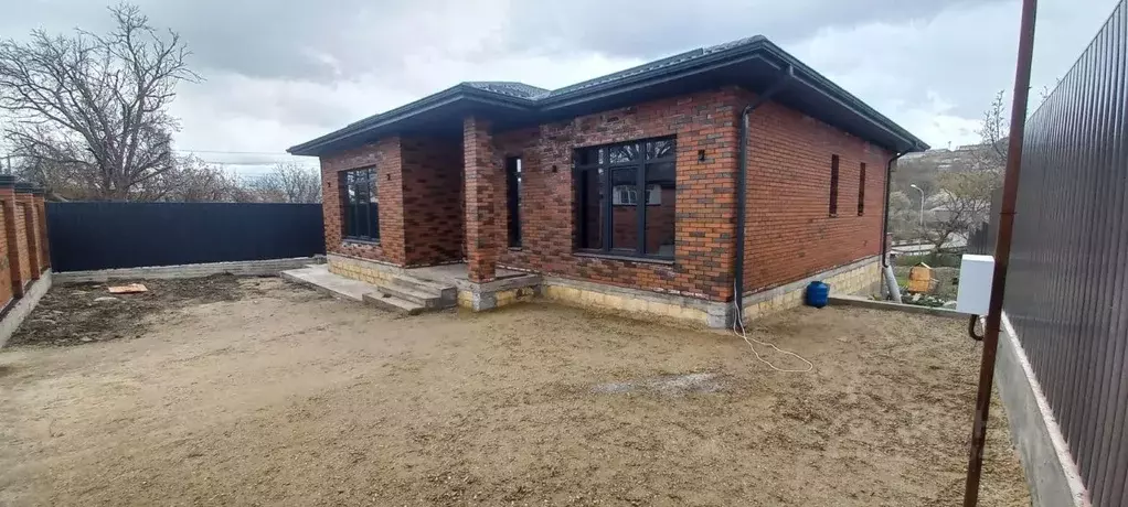 Дом в Ставропольский край, Ставрополь ул. Айвазовского, 185 (130 м) - Фото 2