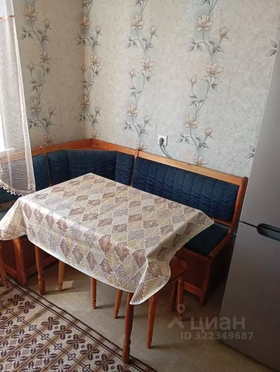 2-к кв. Псковская область, Псков Рижский просп., 89 (50.0 м) - Фото 1