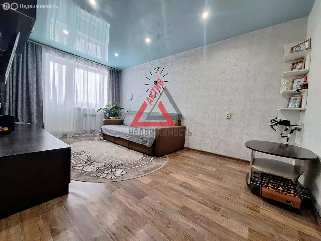 2-комнатная квартира: Каменск-Уральский, улица Лермонтова, 56 (43.3 м) - Фото 2