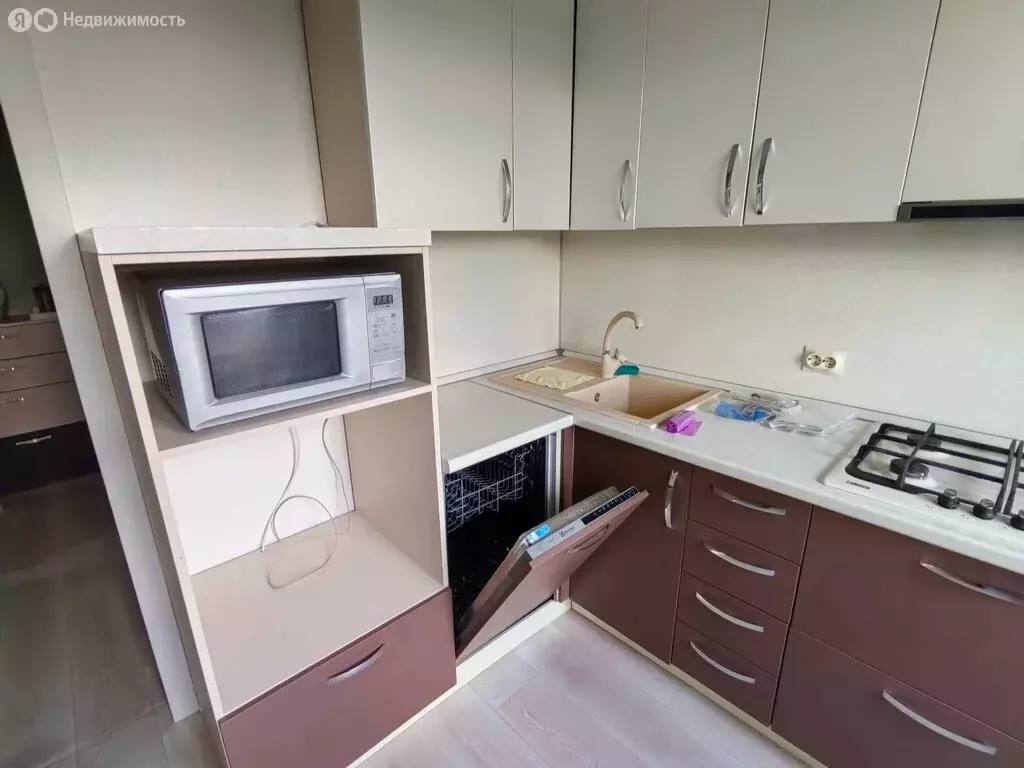 2-комнатная квартира: Старый Оскол, улица Хмелёва, 5 (52.23 м) - Фото 1