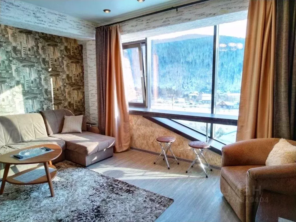 1-к кв. Иркутская область, Иркутский муниципальный округ, Листвянка рп ... - Фото 1