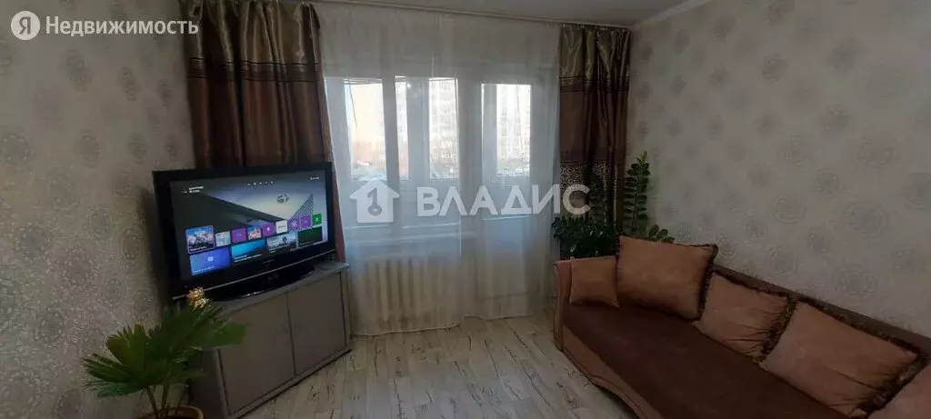 4-комнатная квартира: Калининград, улица Генерала челнокова, 32 (95.7 . - Фото 0