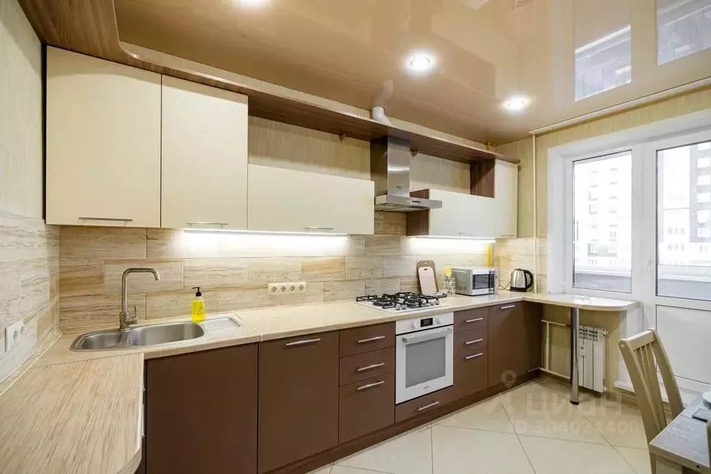 2-к кв. Ульяновская область, Ульяновск ул. Варейкиса, 48 (60.0 м) - Фото 1