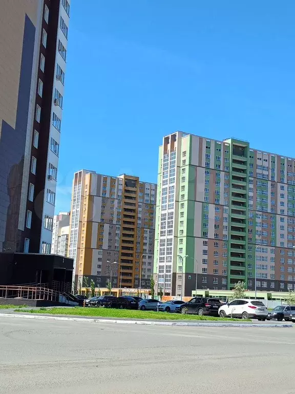 3-к. квартира, 97 м, 1/17 эт. - Фото 1