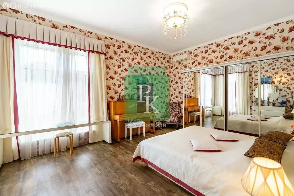 Дом в Севастополь, улица Людмилы Бобковой, 7/2 (277 м) - Фото 1