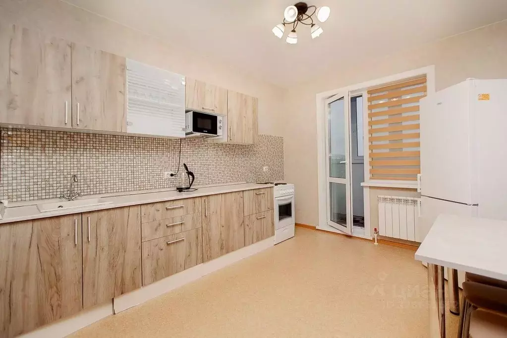 2-к кв. Сахалинская область, Южно-Сахалинск просп. Мира, 190А (65.6 м) - Фото 1