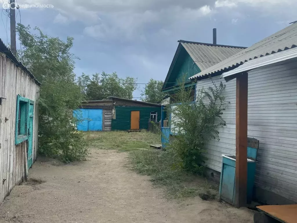 Дом в Кызыл, улица Василия Брагина (93 м) - Фото 1