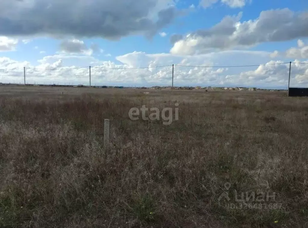 Участок в Крым, Сакский район, с. Штормовое ул. Восточная (6.0 сот.) - Фото 1