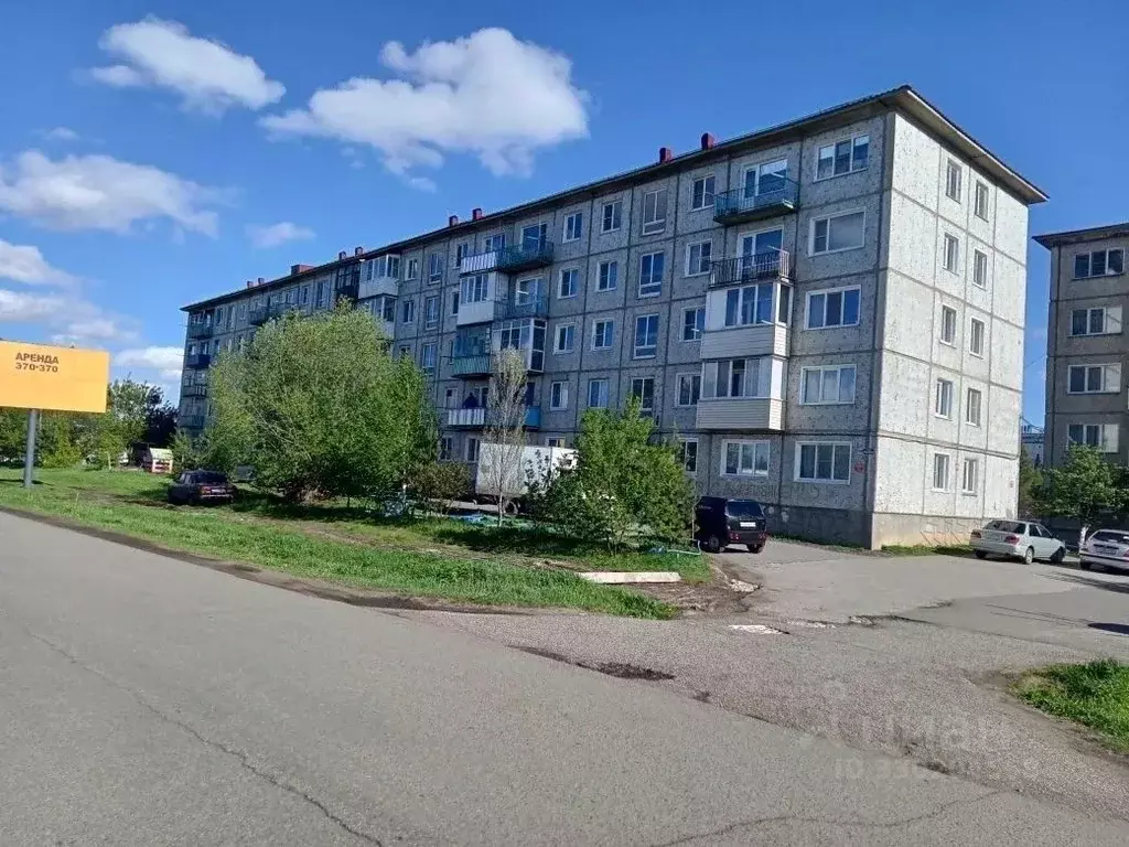 2-к кв. Омская область, Кормиловка рп ул. Ленина, 119 (48.5 м) - Фото 1