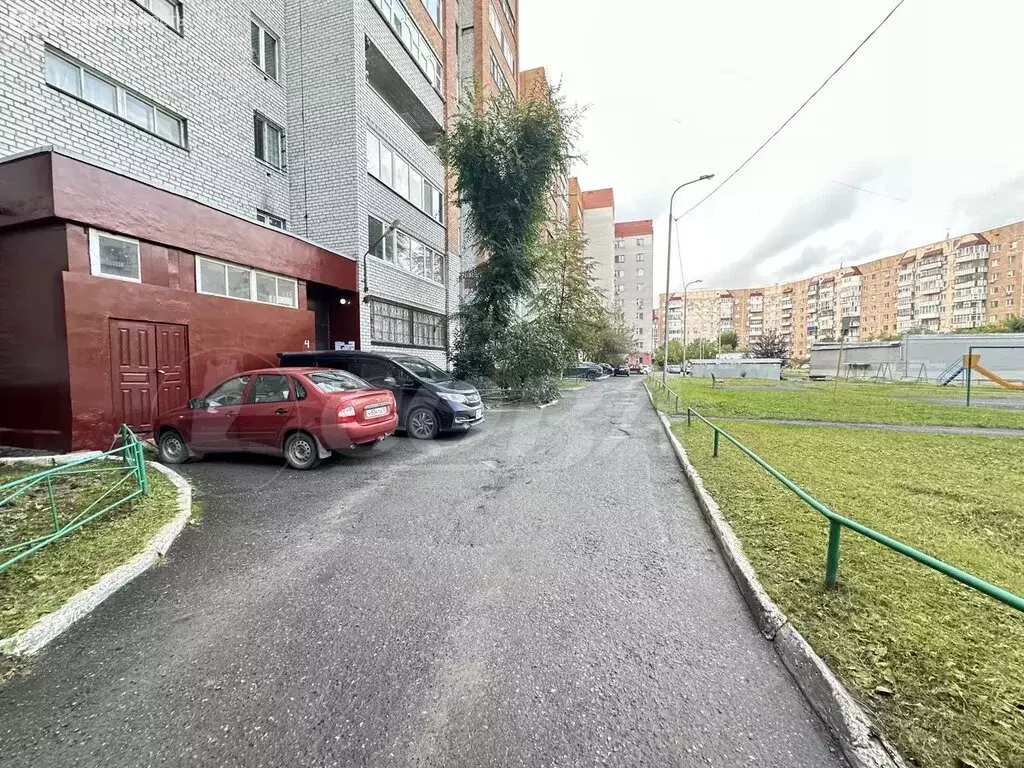 1-комнатная квартира: Тюмень, улица Николая Чаплина, 132 (38 м) - Фото 1