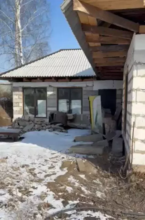 Дом в Красноярский край, Красноярск ул. Монтажников, 63/333 (190 м) - Фото 2