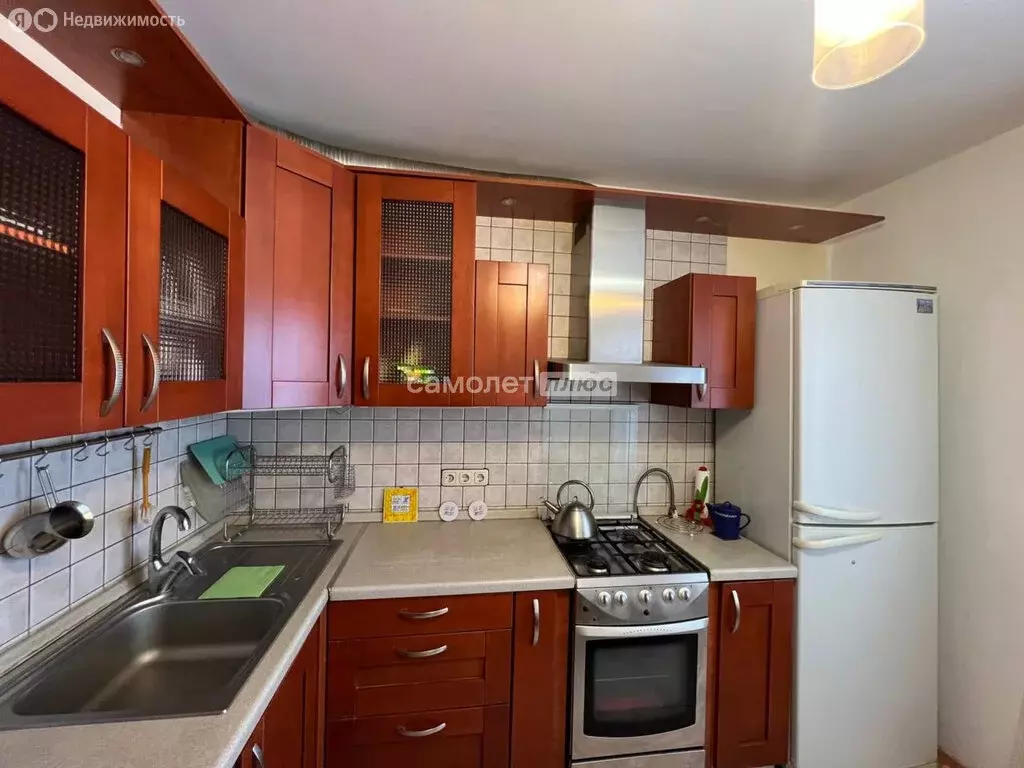 3-комнатная квартира: посёлок городского типа Большие Дворы, ... - Фото 1