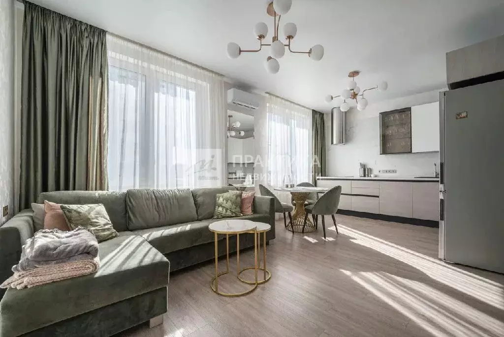 Продается 3-комнатная квартира - Фото 1