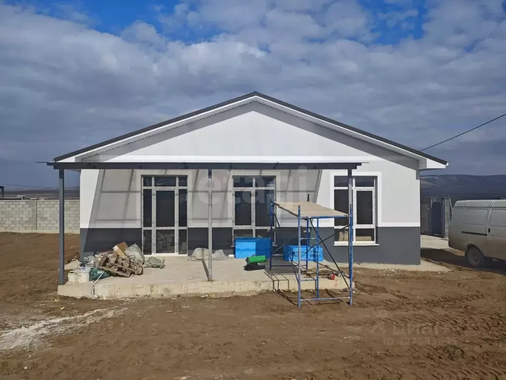 Дом в Крым, Симферопольский район, Добровское с/пос, с. Пионерское  ... - Фото 2