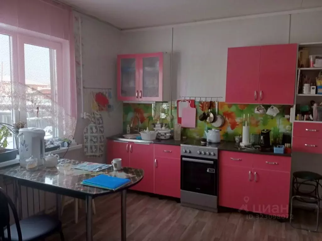 Дом в Иркутская область, Усть-Илимский муниципальный округ, пос. Невон ... - Фото 1