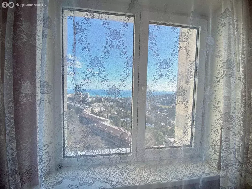 3-комнатная квартира: Ялта, улица Крупской, 21 (75 м) - Фото 2