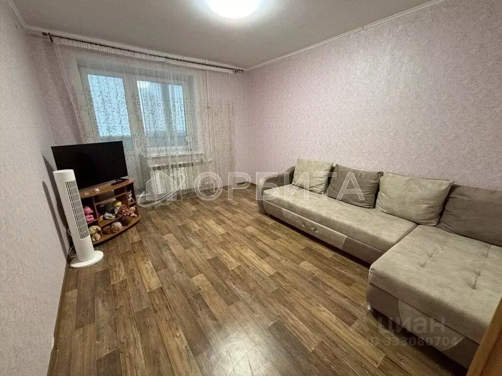 2-к кв. Тюменская область, Тюмень ул. Обдорская, 7 (50.6 м) - Фото 1