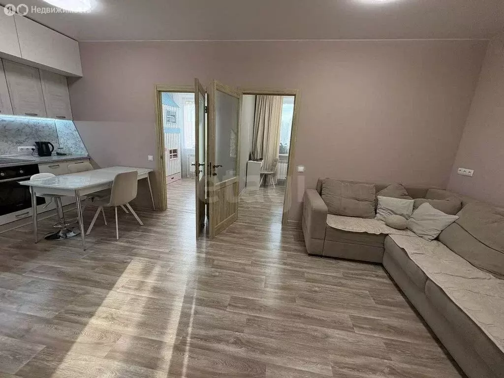 3-комнатная квартира: Иркутск, улица Безбокова, 30/8 (50.3 м) - Фото 0