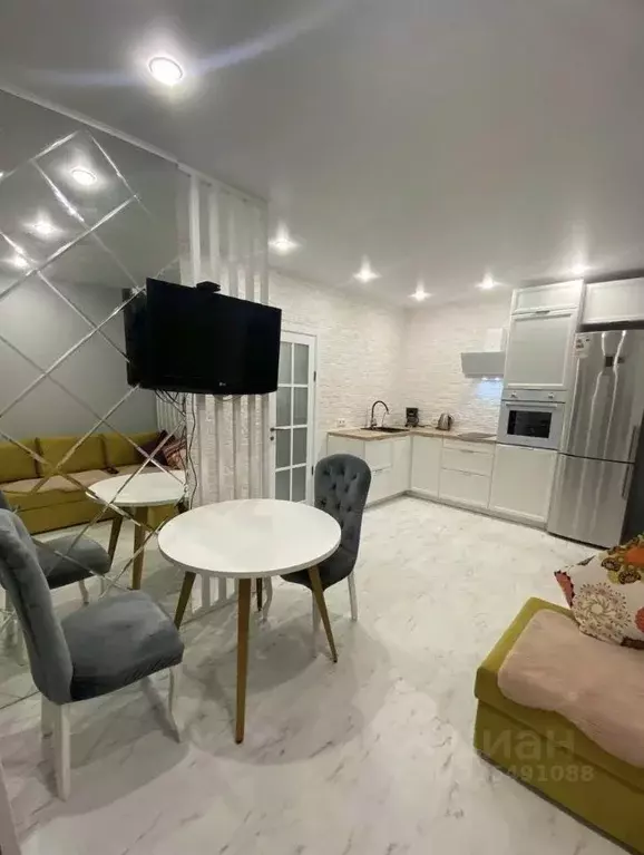 2-к кв. Пермский край, Пермь ул. Луначарского, 99 (52.2 м) - Фото 1