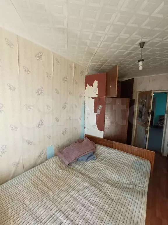 Комната 12,1 м в 4-к., 1/5 эт. - Фото 1
