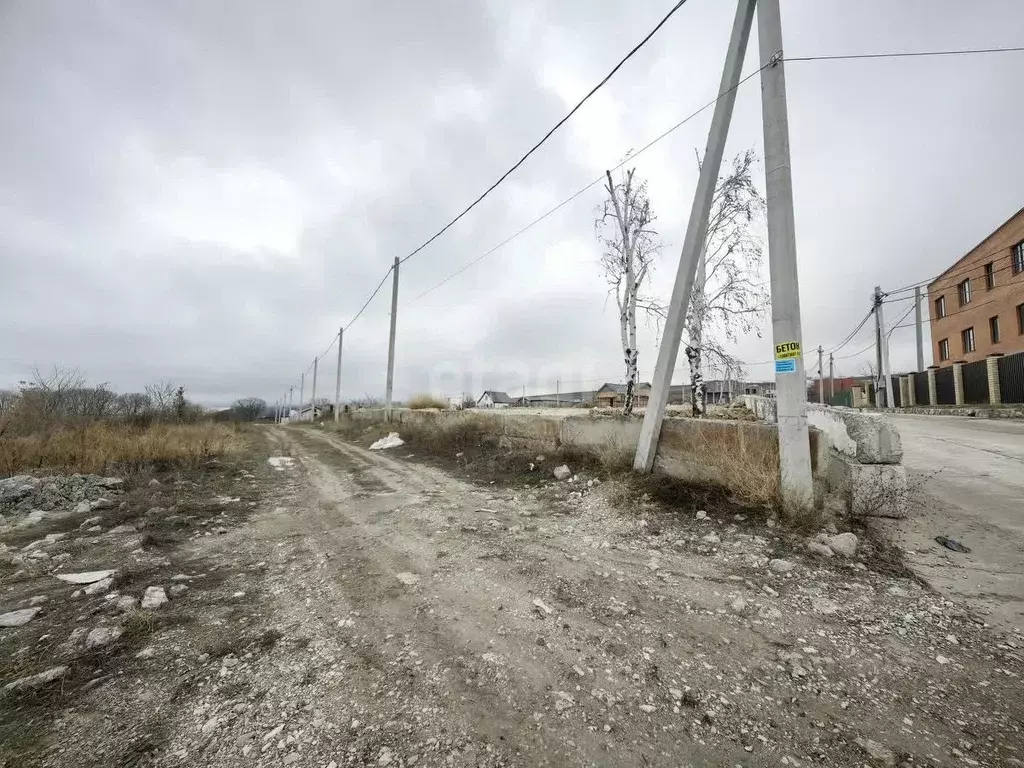 Участок в Краснодарский край, Новороссийск ул. Михаила Тихоновича ... - Фото 1