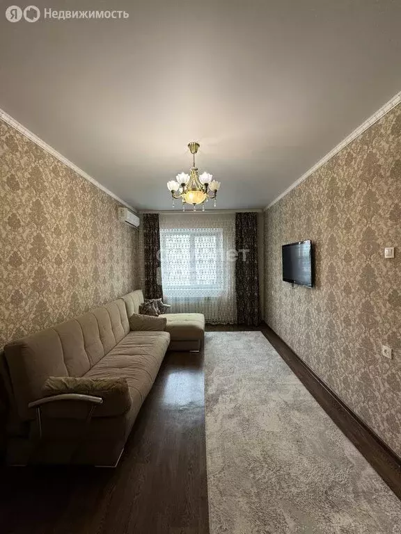 1-комнатная квартира: Астрахань, микрорайон имени Бабаевского, улица ... - Фото 0