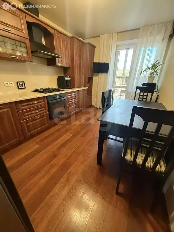 3-комнатная квартира: Чебоксары, улица Чернышевского, 25 (78.1 м) - Фото 1