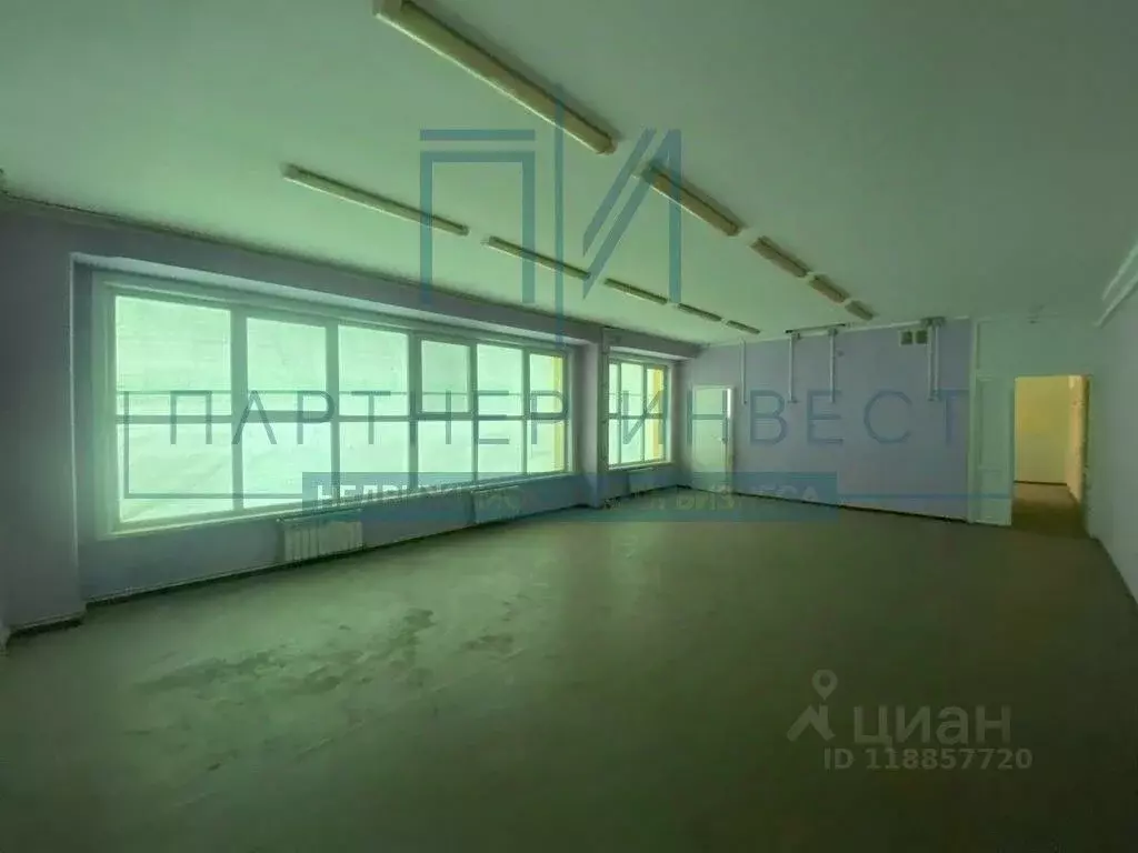 Офис в Свердловская область, Первоуральск ул. Коммуны, 3 (300 м) - Фото 2