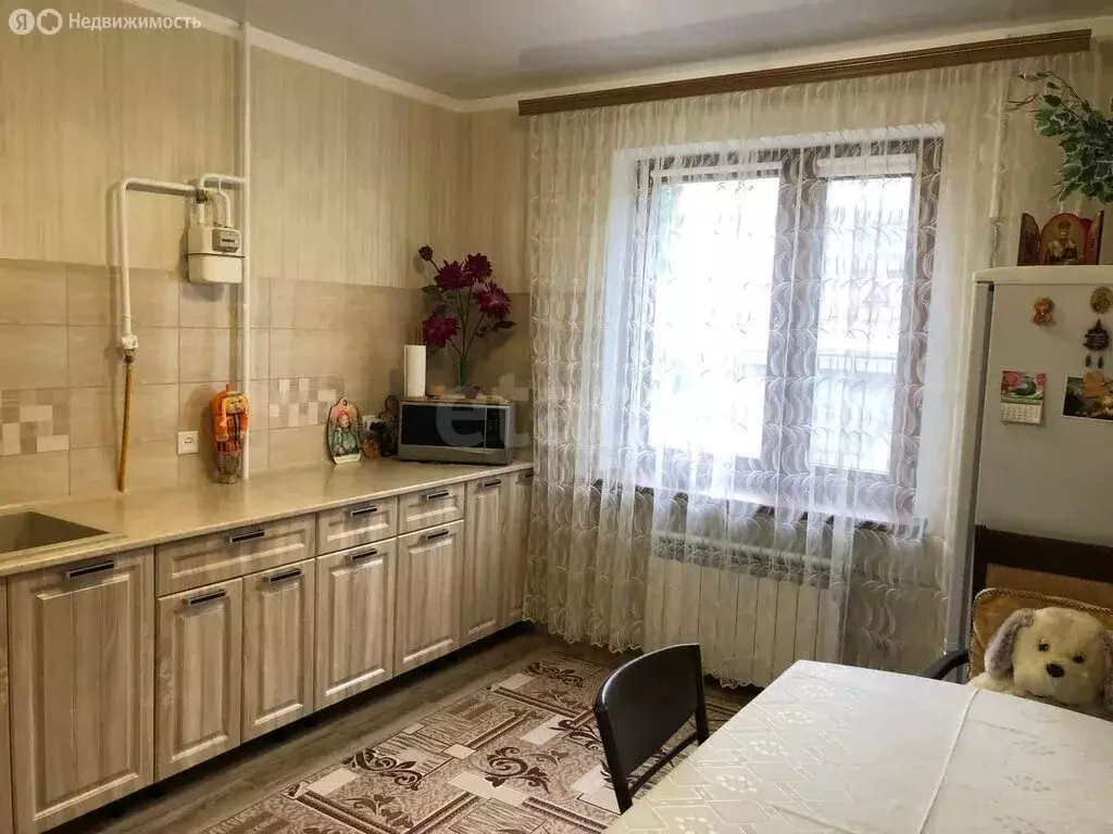 3-комнатная квартира: Симферополь, улица Куйбышева, 9 (69 м) - Фото 1
