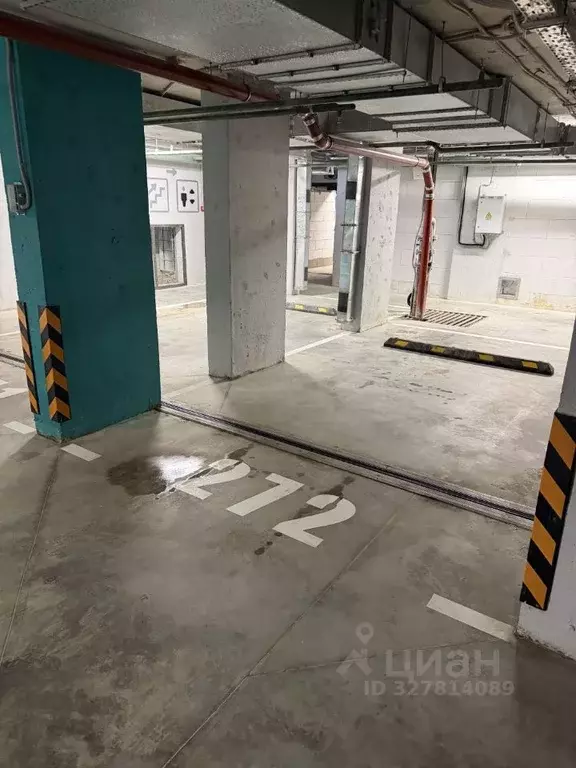 Гараж в Москва Сосенское поселение, просп. Куприна, 3к2 (18 м) - Фото 1