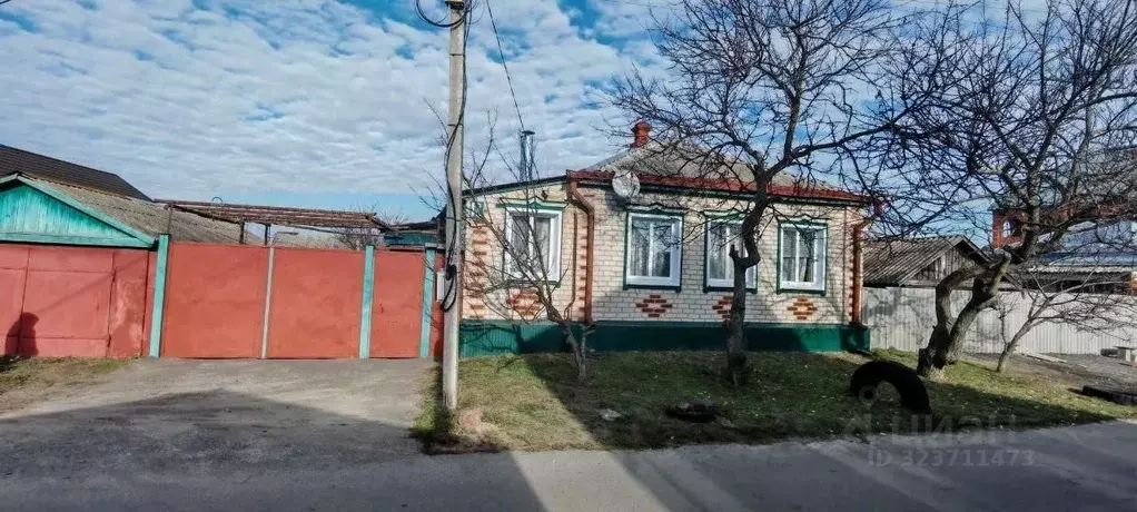 Дом в Воронежская область, Павловск ул. Красный Пахарь, 18 (70 м) - Фото 1