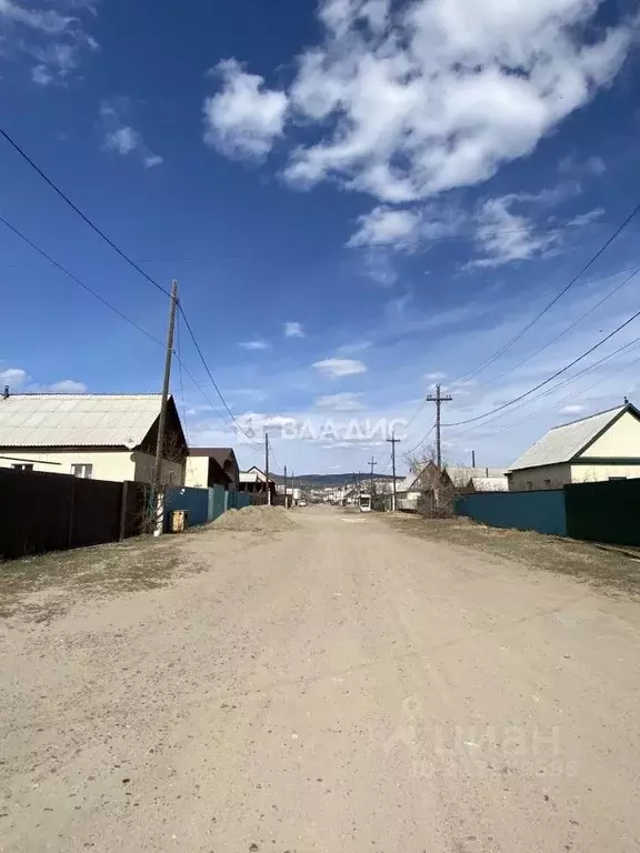 Дом в Бурятия, Улан-Удэ ул. Соловьиная, 9 (100 м) - Фото 0