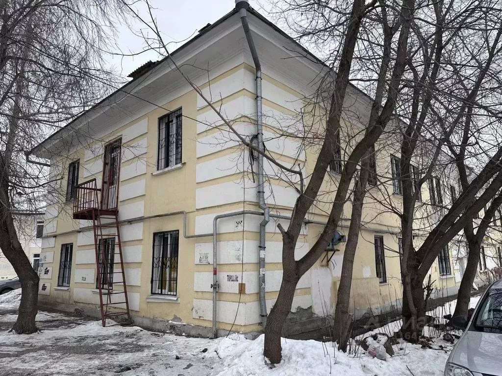 Комната Свердловская область, Екатеринбург ул. Славянская, 29 (14.0 м) - Фото 0