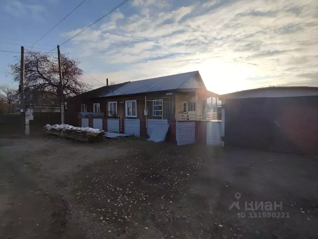 Дом в Алтайский край, Калманский район, пос. Алтай Пионерская ул., 2а ... - Фото 1