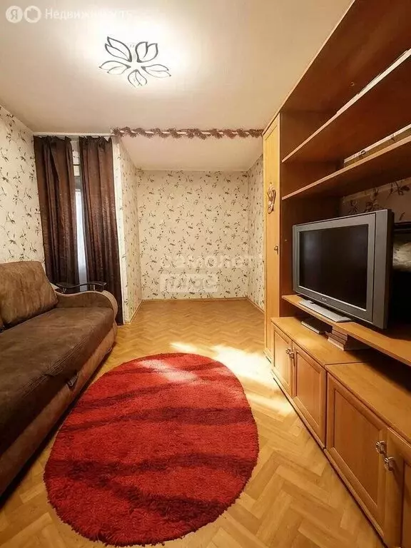 2-комнатная квартира: Каменногорск, улица Бумажников, 17 (50 м) - Фото 1