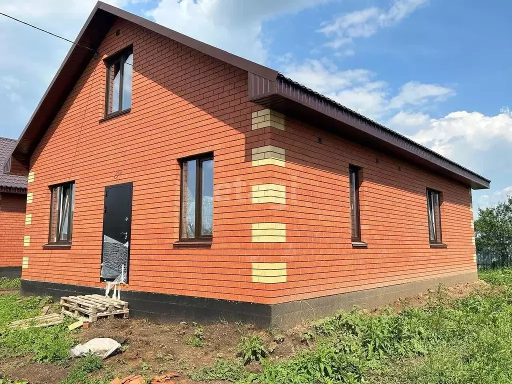 Дом в Башкортостан, Уфа городской округ, д. Карпово  (100 м) - Фото 1