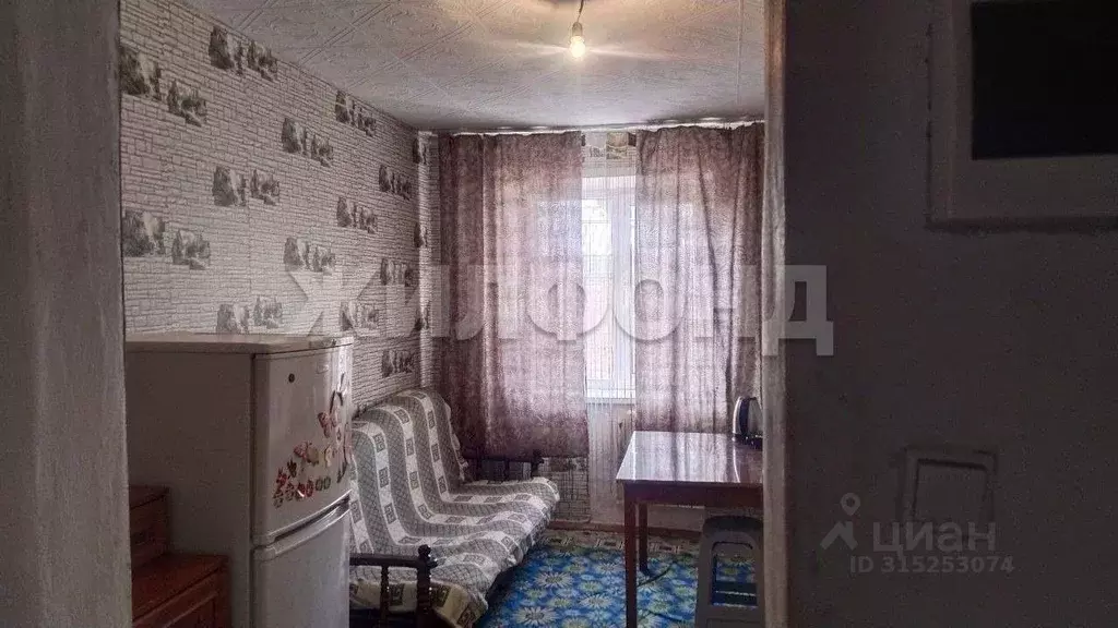 Комната Алтайский край, Барнаул просп. Коммунаров, 122Б (12.3 м) - Фото 0