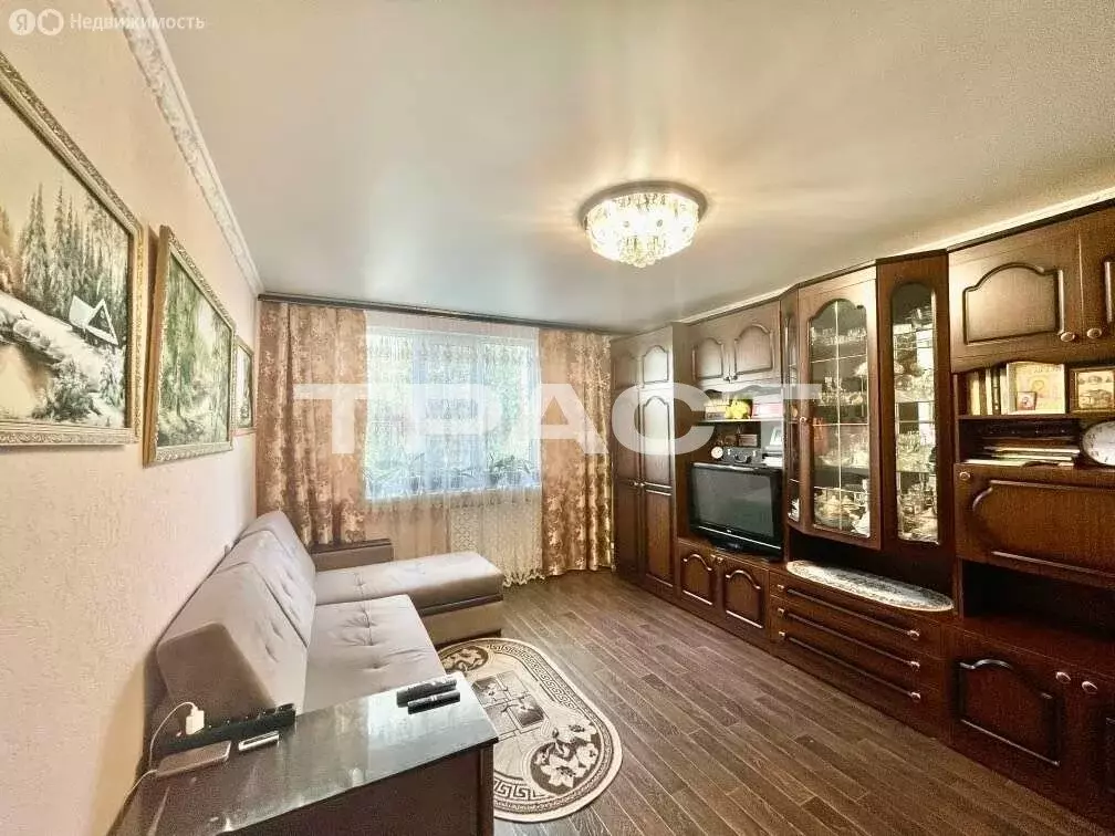 3-комнатная квартира: Воронеж, улица Хользунова, 94 (54 м) - Фото 1