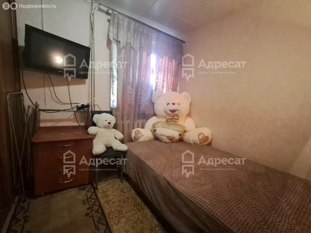 3-комнатная квартира: Волгоград, улица 50 лет Октября, 13 (43.9 м) - Фото 1