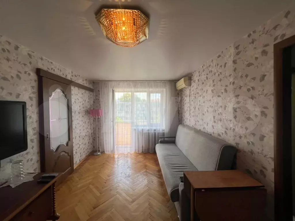 3-к. квартира, 55 м, 5/5 эт. - Фото 1