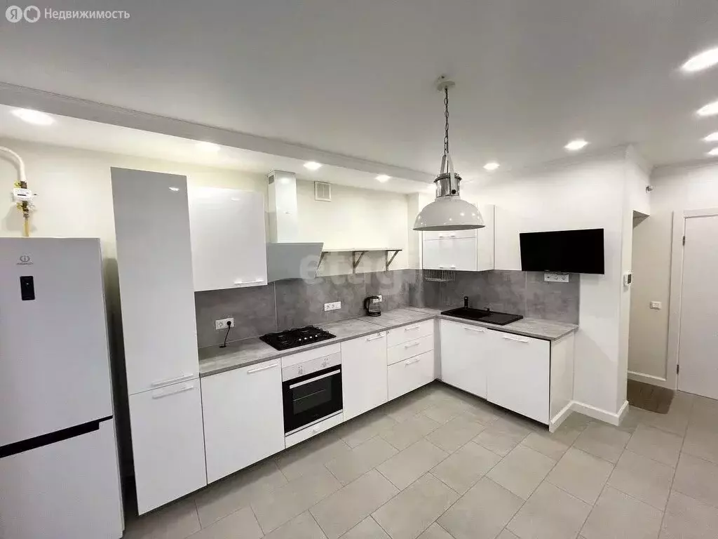 3-комнатная квартира: Казань, улица Николая Ершова, 62Вк2 (101 м) - Фото 0