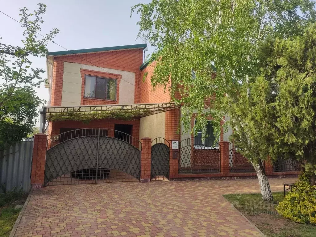 Дом в Краснодарский край, Белореченск пл. Центральная (184 м) - Фото 0