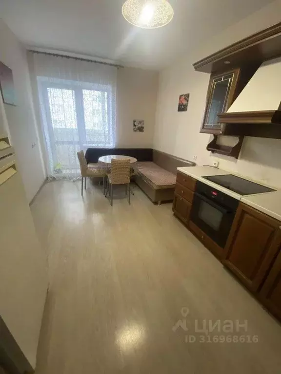 1-к кв. Свердловская область, Екатеринбург ул. Луганская, 2 (54.0 м) - Фото 1